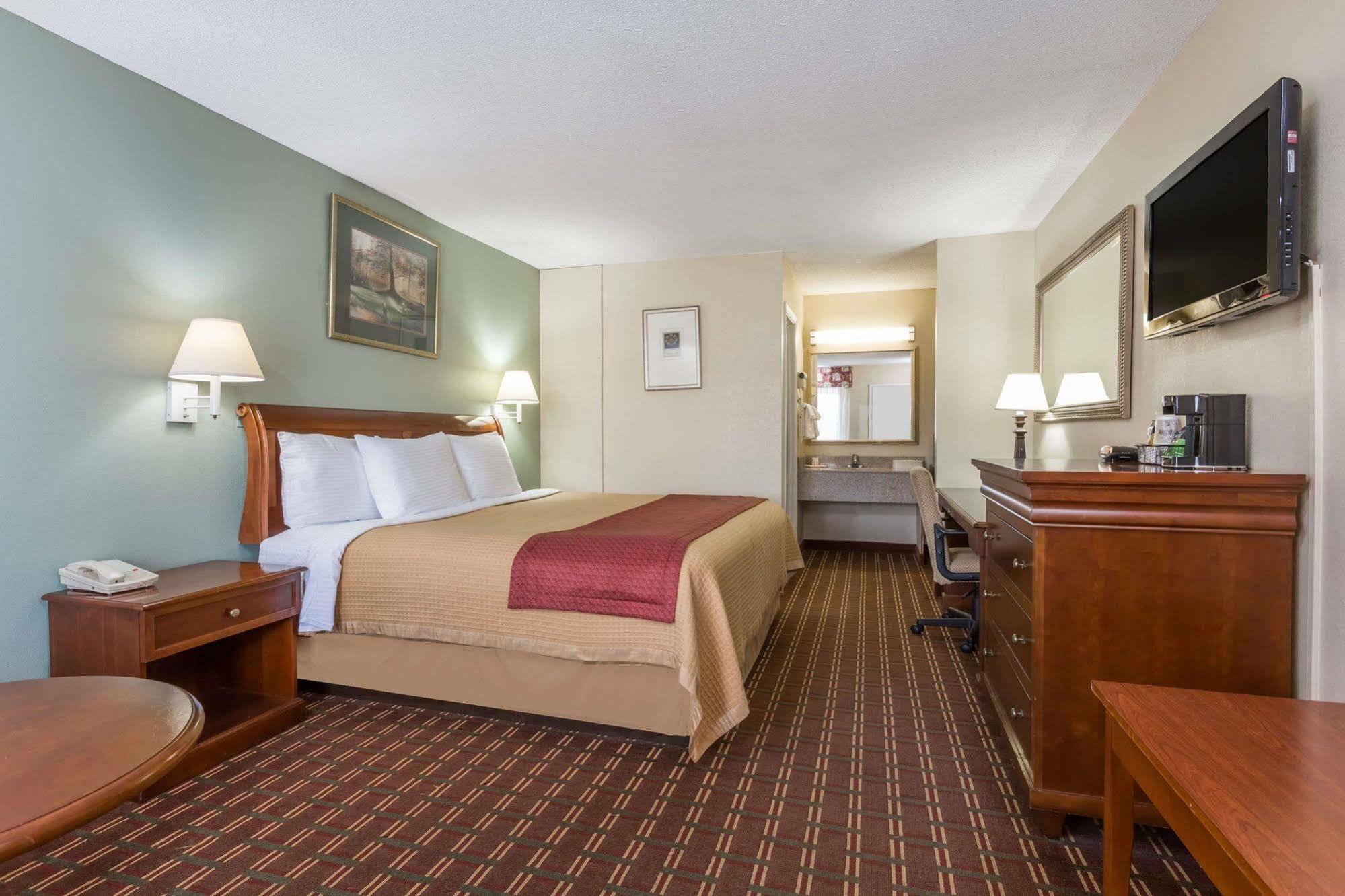 Days Inn By Wyndham Orangeburg Ngoại thất bức ảnh