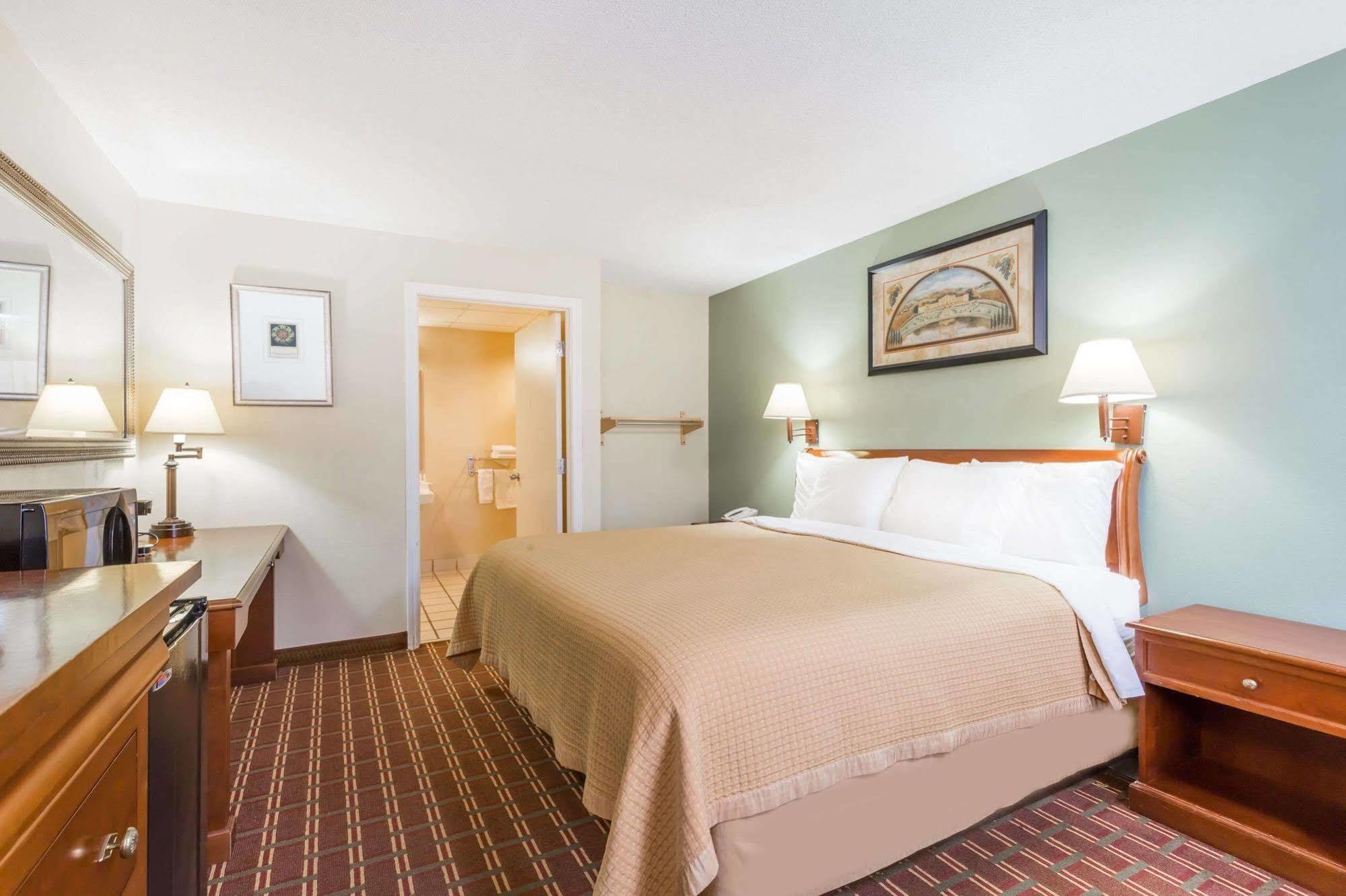 Days Inn By Wyndham Orangeburg Ngoại thất bức ảnh